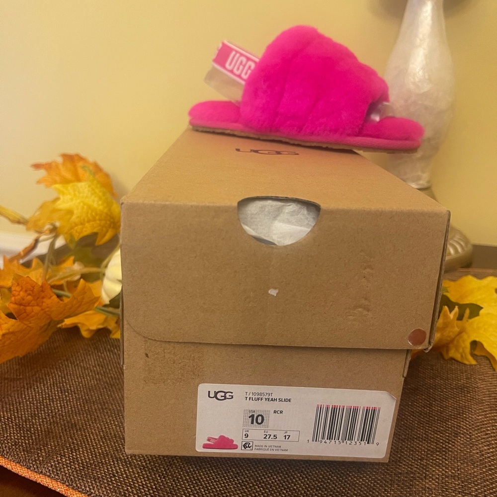 New UGG Fluff Yeah Slide in Vibrant Pink